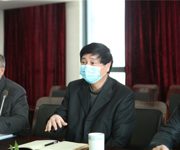 嘉兴市政协副主席马玉华来6008集团官方网站丝绸集团调研事情