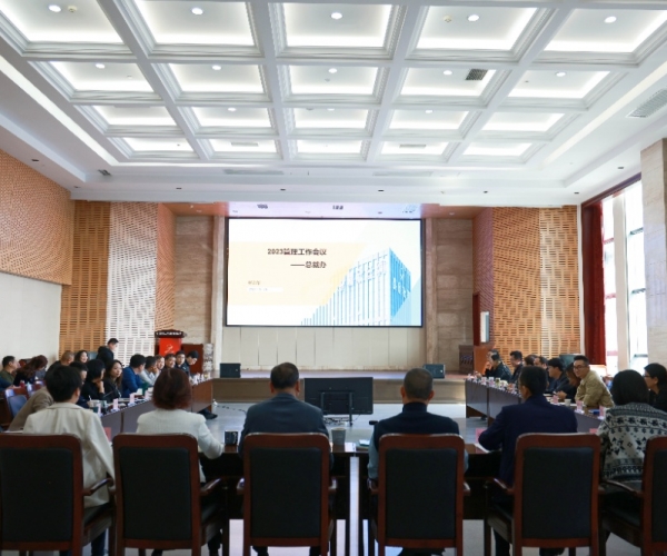 为（内部）客户提供价值，，，，，，为实现“领跑”赋能加速