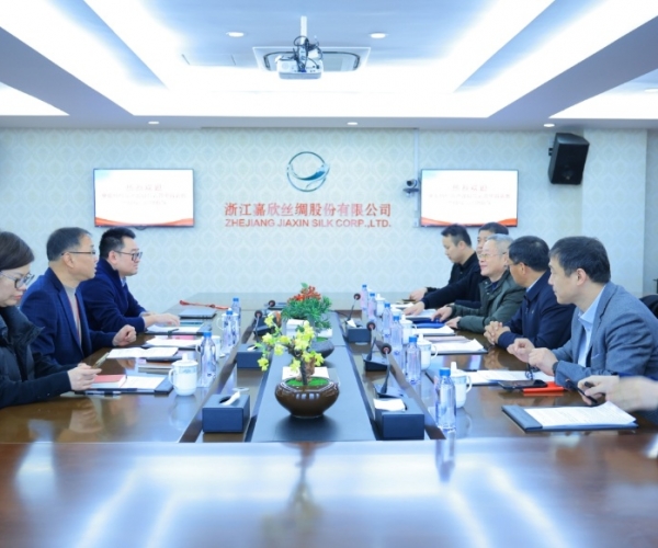 中国纺织品收支口商会曹甲昌会长一行来访调研 深入调研外贸走势，，，，，，携手探寻前行新径